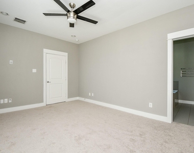 955 W 24th Street - Photo Thumbnail 34