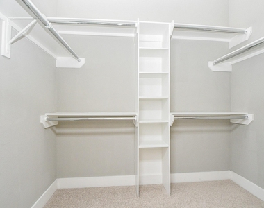955 W 24th Street - Photo Thumbnail 15