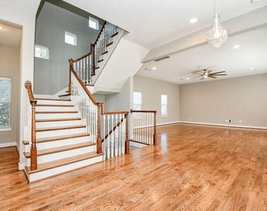 955 W 24th Street - Photo Thumbnail 24
