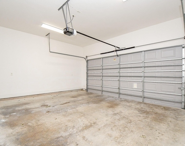 955 W 24th Street - Photo Thumbnail 41