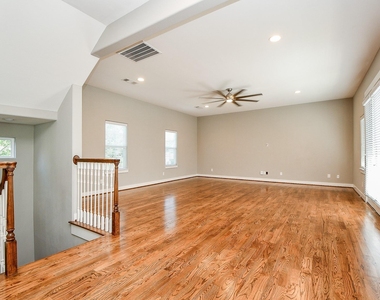 955 W 24th Street - Photo Thumbnail 27