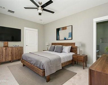 955 W 24th Street - Photo Thumbnail 9