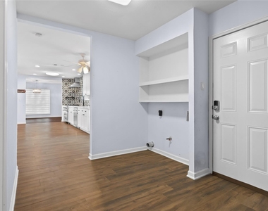 12018 Beinhorn Drive - Photo Thumbnail 18