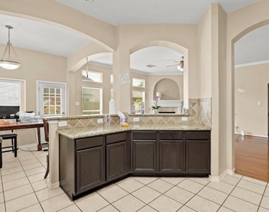 3106 Valley Court - Photo Thumbnail 1