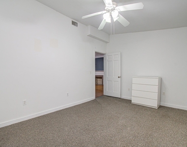 5419 Gulfton Street - Photo Thumbnail 8