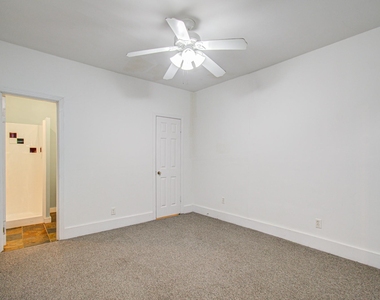 5419 Gulfton Street - Photo Thumbnail 9