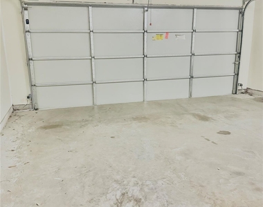 3846 Center Street - Photo Thumbnail 14