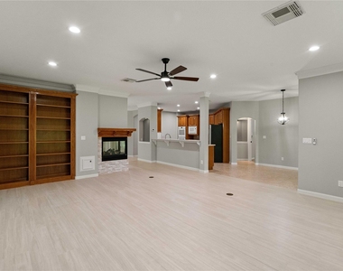 20403 Atascocita Shores Drive - Photo Thumbnail 8