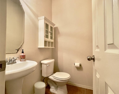 3514 Leaf Vines Drive - Photo Thumbnail 14