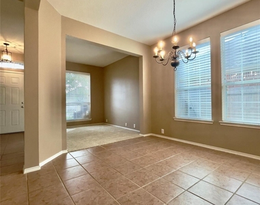 3514 Leaf Vines Drive - Photo Thumbnail 7