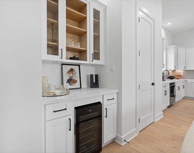 8706 Ojeman Villas Drive - Photo Thumbnail 17