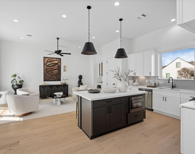 8706 Ojeman Villas Drive - Photo Thumbnail 13