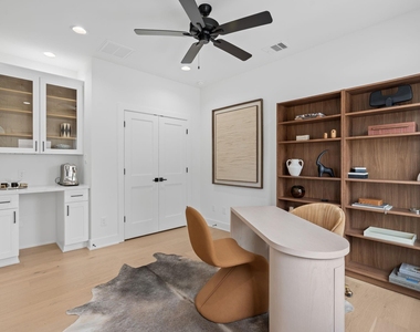 8706 Ojeman Villas Drive - Photo Thumbnail 10