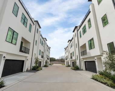 8706 Ojeman Villas Drive - Photo Thumbnail 2