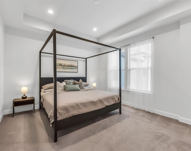 2804 Grand Fountains Drive - Photo Thumbnail 14