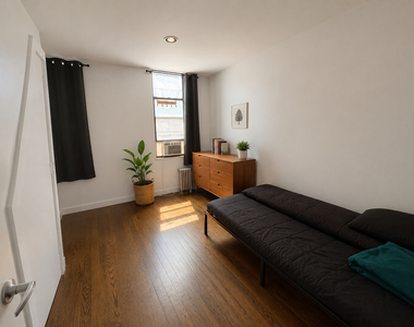 886 Franklin Avenue - Photo Thumbnail 4