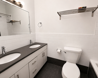 886 Franklin Avenue - Photo Thumbnail 7