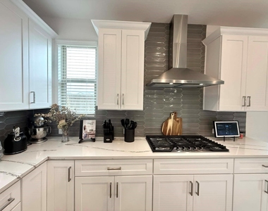 1301 Tan Gable Ln - Photo Thumbnail 8