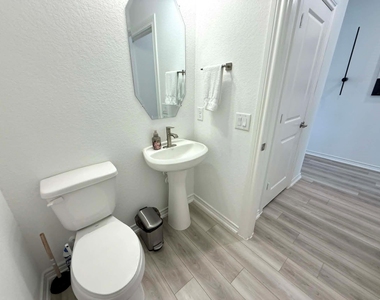 1301 Tan Gable Ln - Photo Thumbnail 23