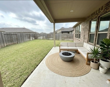1301 Tan Gable Ln - Photo Thumbnail 29