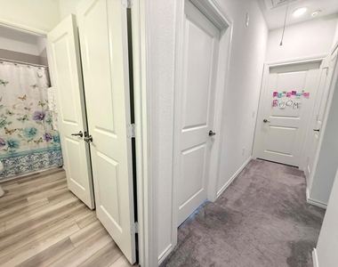 1301 Tan Gable Ln - Photo Thumbnail 25
