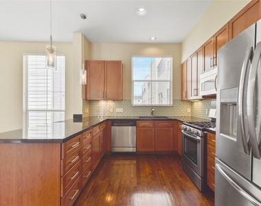 901 Roy Street - Photo Thumbnail 13