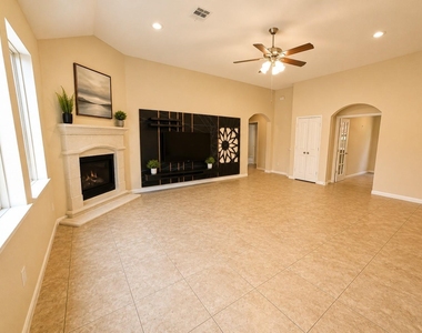 23311 Verita Court - Photo Thumbnail 8