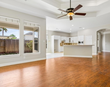 2635 Katie Harbor Drive - Photo Thumbnail 6