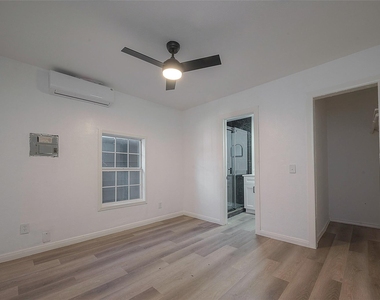 3320 Hays Street - Photo Thumbnail 10