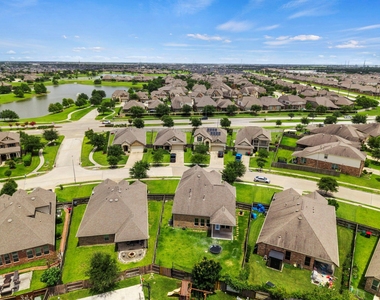 8026 Caden Mills Lane - Photo Thumbnail 12