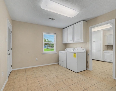 827 Pickney Avenue - Photo Thumbnail 32