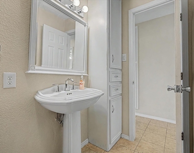 827 Pickney Avenue - Photo Thumbnail 26