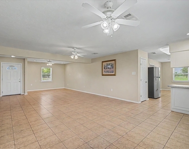 827 Pickney Avenue - Photo Thumbnail 10