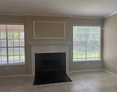 4727 Heritage Country Lane - Photo Thumbnail 3