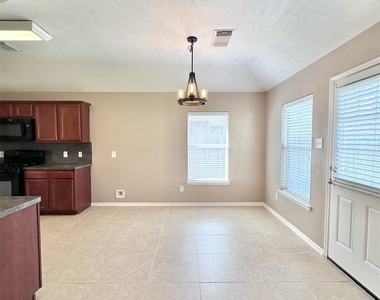 9419 Vander Rock Drive - Photo Thumbnail 6