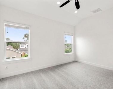 406 Yale Oaks Lane - Photo Thumbnail 16