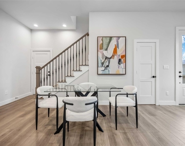 321 Charlock Street - Photo Thumbnail 4