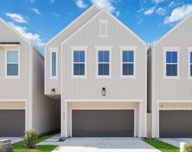 321 Charlock Street - Photo Thumbnail 1