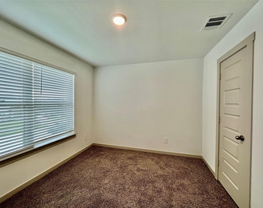 3563 Finn Landing Lane - Photo Thumbnail 20