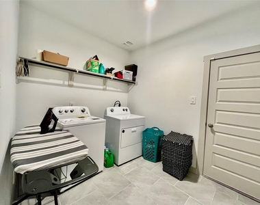 3563 Finn Landing Lane - Photo Thumbnail 23
