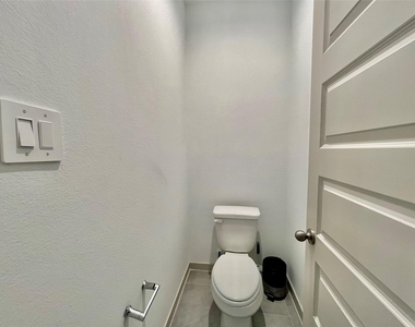 3563 Finn Landing Lane - Photo Thumbnail 7