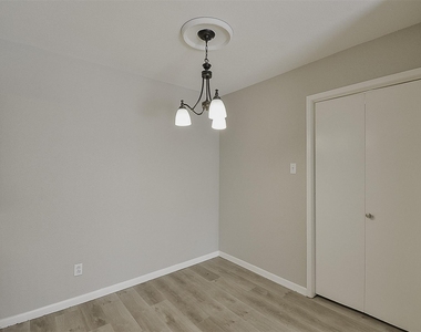 12955 Woodforest Boulevard - Photo Thumbnail 8