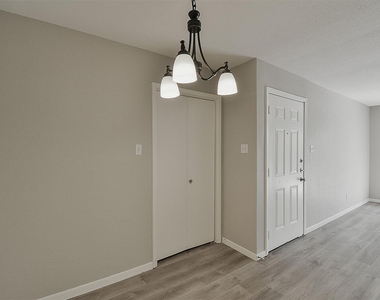 12955 Woodforest Boulevard - Photo Thumbnail 3