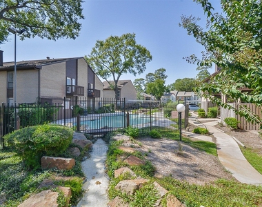 12955 Woodforest Boulevard - Photo Thumbnail 22