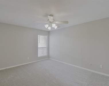 12955 Woodforest Boulevard - Photo Thumbnail 14