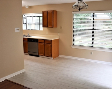 7718 High Village Drive - Photo Thumbnail 8