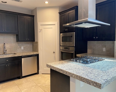 13409 Preston Cliff Court - Photo Thumbnail 10