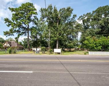 11620 Fostoria Road - Photo Thumbnail 6