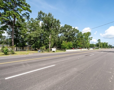 11620 Fostoria Road - Photo Thumbnail 5