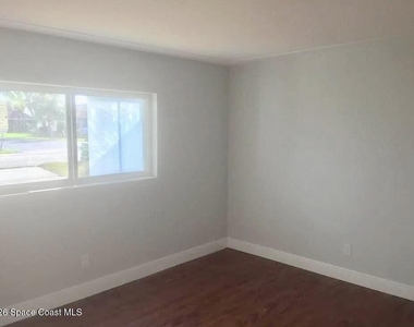 204 Cassia Boulevard - Photo Thumbnail 5